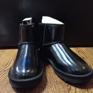 Ugg Iridescent Black Boots W8